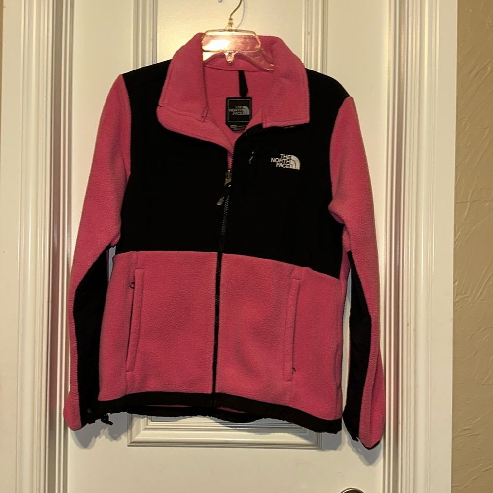 Juniors hot pink Nortface Polartec jacket!